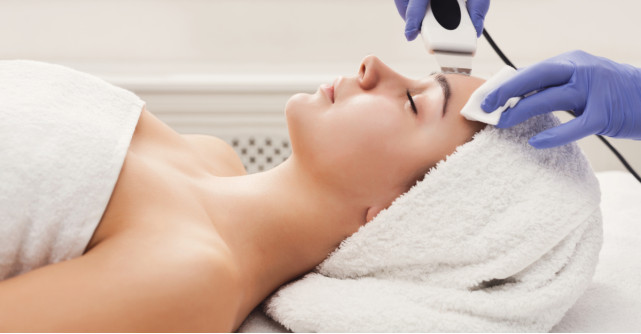 Cele mai eficiente 3 echipamente de medicină estetică pentru o piele perfectă!