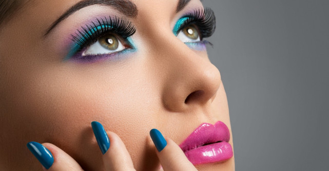 Uita de tusul negru in 2016! Cum va arata machiajul ochilor anul viitor