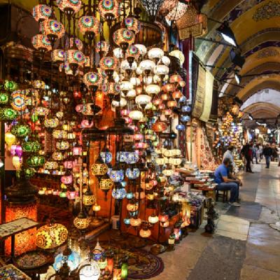  Descoperiți Marele Bazar de la Istanbul, una dintre cele mai vechi destinații pentru cumpărături din lume