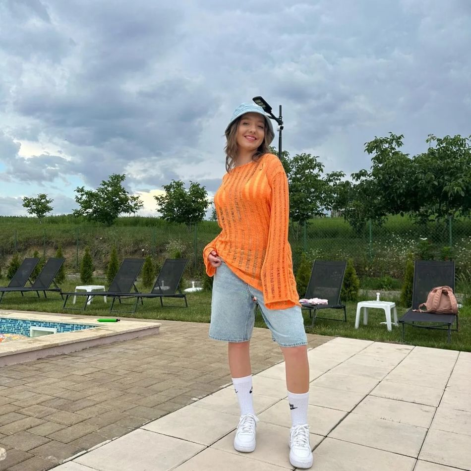 Alexia Tudose, fata cu brațele reatașate, a impresionat o țară întreagă cu vocea ei și cu o poveste de viață extraordinară