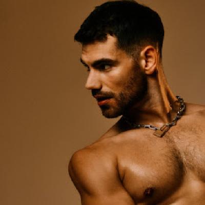 Alejandro Zandes lansează Mama Cry, o piesă despre imperfecțiune, iertare și puterea emoțiilor