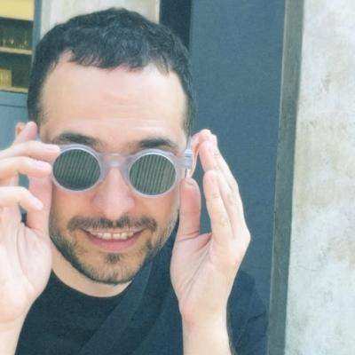 Edmond Niculușcă revine în stradă, la trei săptămâni după scandalul Merdeneaua. Cu ce se ocupă acum 
