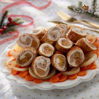 Rulada de porc umpluta cu caise confiate 