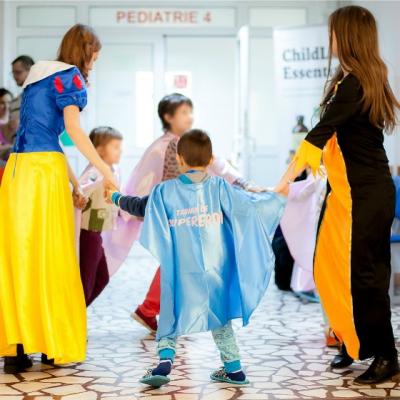 Ziua Halatelor Colorate: GSK Consumer Healthcare coloreaza halatele medicilor 