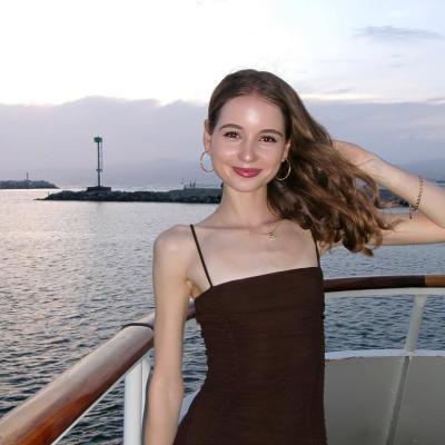  Irina Columbeanu, vacanță de vis la Saint-Tropez după o revedere emoționantă cu tatăl ei. Cu cine a plecat fiica Monicăi?