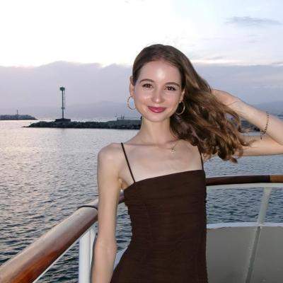  Irina Columbeanu, vacanță de vis la Saint-Tropez după o revedere emoționantă cu tatăl ei. Cu cine a plecat fiica Monicăi?