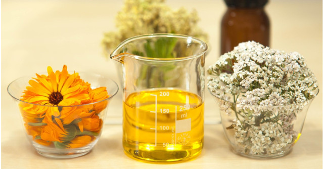 Maceratul de gălbenele. Ce beneficii are și cum să-l prepari