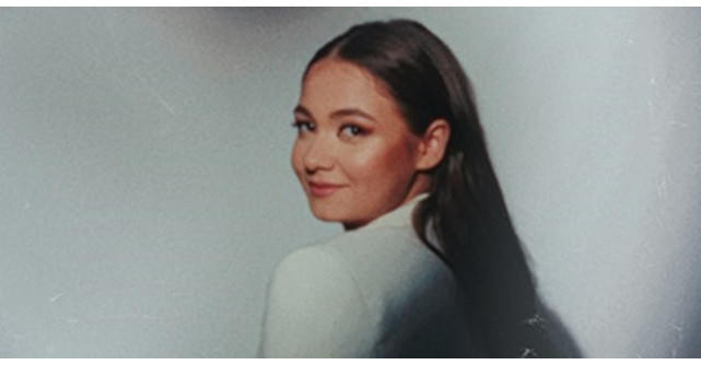 Povestea unor Fluturi în stomac o afli chiar de la Natalia