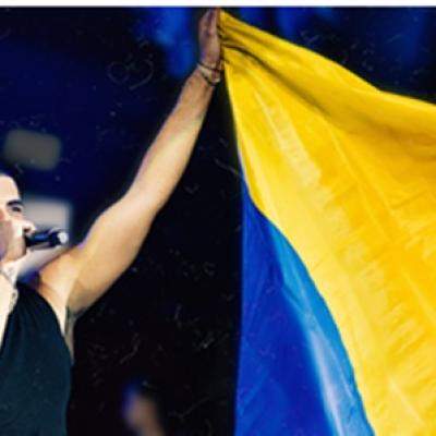 Andrei Bănuță - hitul care aprinde orice petrecere: Au venit românii mei (live)