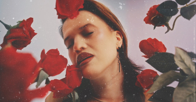  Eligarf: Înainte să punem etichete, ar trebui să cunoaștem personal.  Vezi ce spune artista despre apartenență