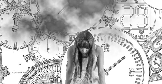 20 de obiceiuri ale unei persoane nesigure. Le regasesti la tine?