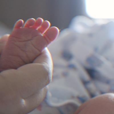 Bursa neagră a mamelor surogat - Ancheta cu camera ascunsă despre piața ascunsă a mamelor de închiriat