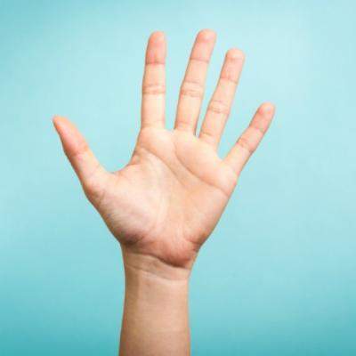 Bolile pot fi citite in palme. Invata cum sa faci asta si vei scapa de multe probleme