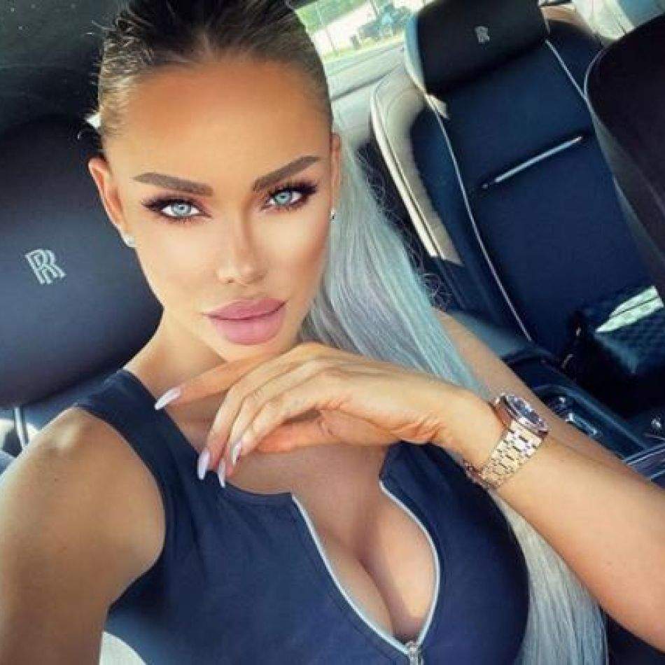 Bianca Drăgușanu le răspunde haterilor care i-au criticat ținuta fiicei sale: Sunteți niște imbecile retardate...