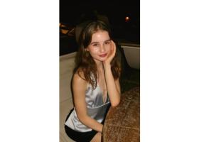 Irina Columbeanu a strălucit pe podiumul de modă. De ce tatăl ei, Irinel, nu a fost invitat: Este un loc special...