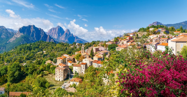 Vacanța în Corsica - ghid complet pentru cea mai frumoasă experință a vieții tale