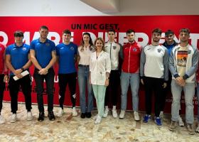 Sportivii lotului de tineret al Federației Române de Canotaj au donat sânge pentru a salva vieți