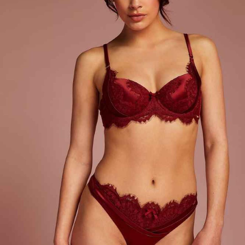 Eleganță și senzualitate: 20 de modele de lenjerie intimă  cu care să-ți surprinzi iubitul de Ziua Îndrăgostiților