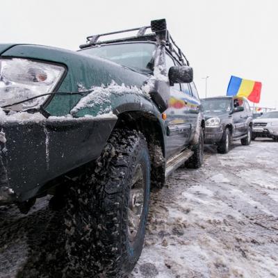 Ajutoarele oficiale ale lui Moș Crăciun au venit cu mașini 4x4 off-road