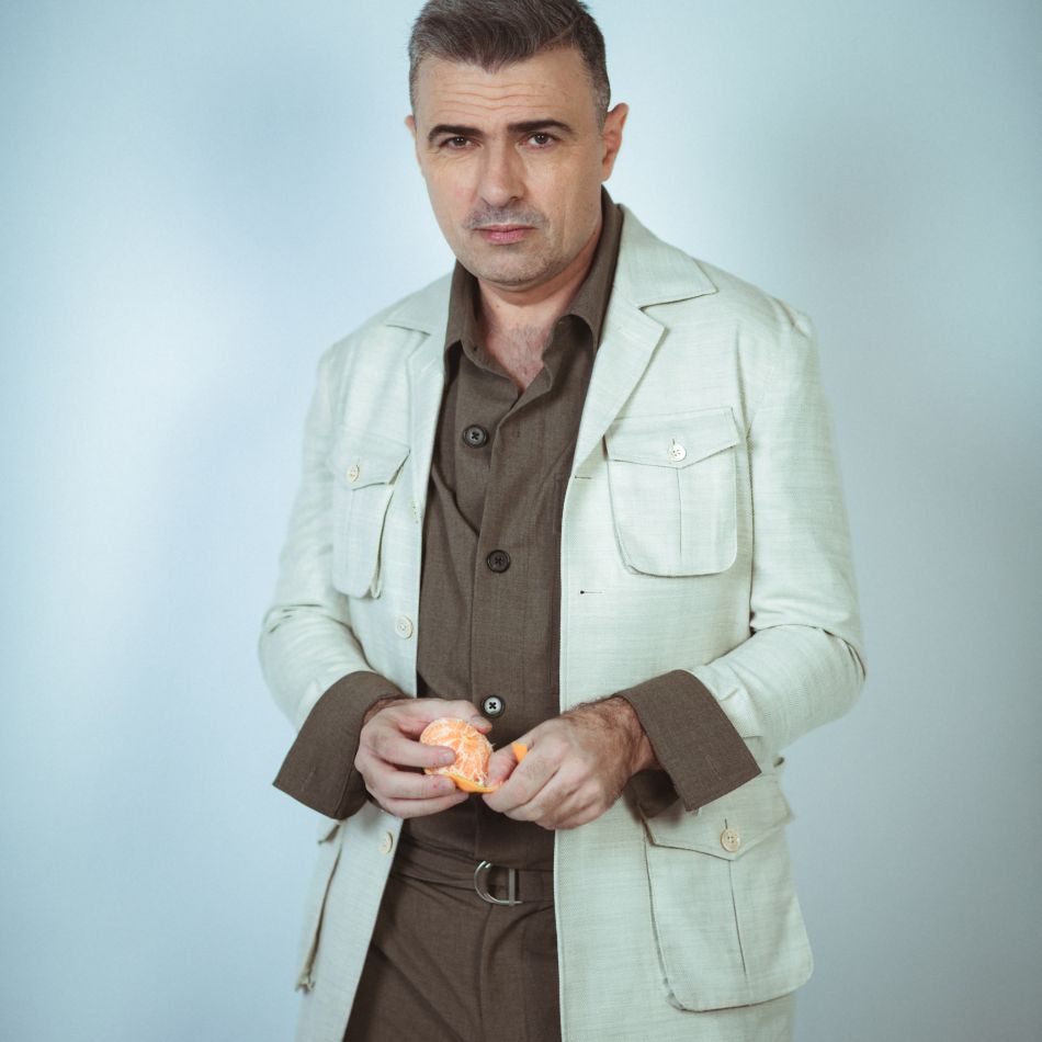 INTERVIU CORNEL ILIE.  30 de ani de carieră, 10 albume și planuri de viitor: Câți oameni pot locui într-un cântec?