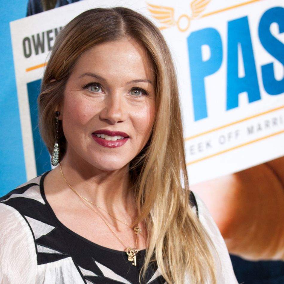 Christina Applegate a fost spitalizată în urma luptei de ani de zile cu o boală GRAVĂ. Cum se simte actrița