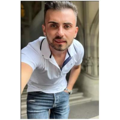 A picat și ultima redută de pe Insula Iubirii?  Imagini pline de pasiune cu Rareș și Flori la vila băieților!