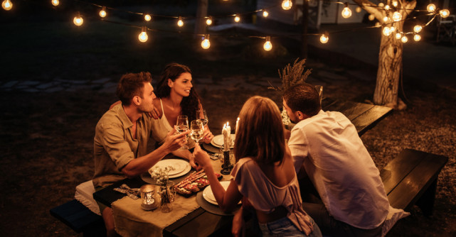 Cum să ai o grădină iluminată corect - ce tipuri de lumini îți trebuie și ce soluții ai la îndemână