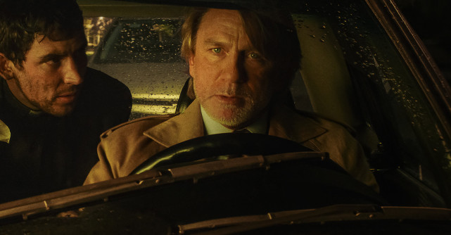 Netflix prezinta teaser trailerul oficial si noi imagini pentru Wake Up Dead Man: A Knives Out Mystery