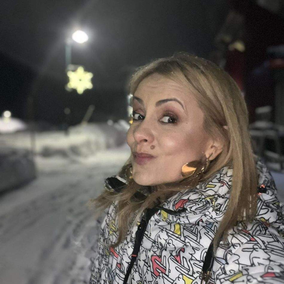 Simona Gherghe, întâlnire neașteptată cu Kate Hudson în vacanța din Grecia: Cu emoție și jenă, am rugat-o să facă o poză