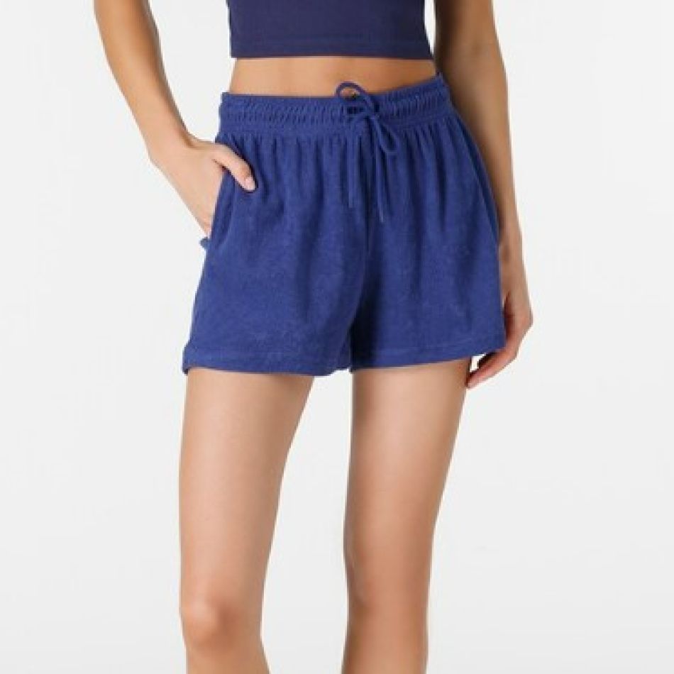 Pantaloni scurți de damă: 20 de modele pentru zilele extrem de călduroase