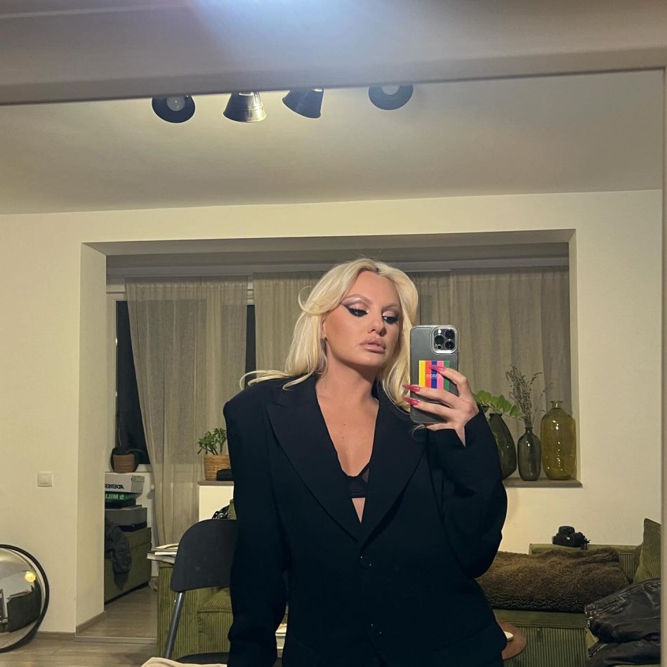 Alexandra Stan iubește și este iubită! Artista a confirmat relația cu milionarul Darcy Troch