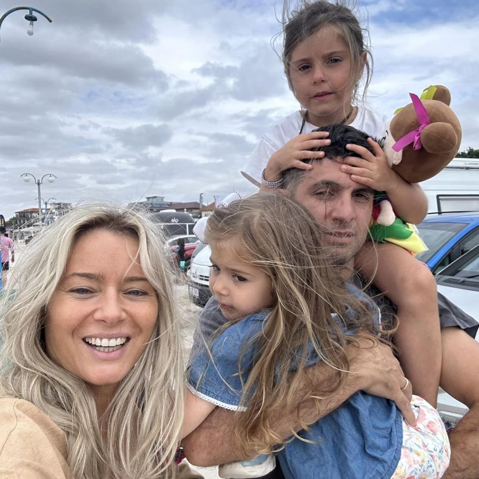 Laura Cosoi, despre concediul de maternitate: Eu cred că acest concediu de doi ani este un pericol...