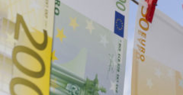 Oamenii frumosi castiga cu 12% mai mult decat uratii