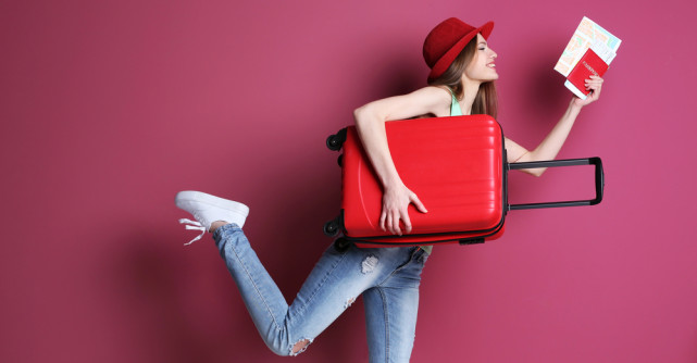 4 feluri în care te transformi când călătorești de una singură