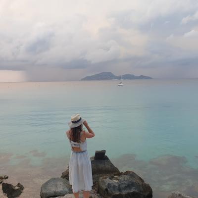 Fragment în exclusivitate din cartea Insulele fermecate: Călătorii prin mituri și magie, dragoste și pierdere, Laura Coffey