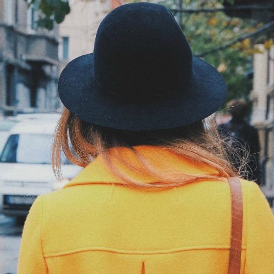 Trenciul: cum il porti primavara aceasta