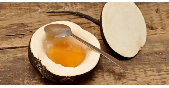 EFECT UIMITOR. Ce se intampla in organismul tau daca bei sirop de ridiche neagra si miere