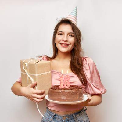 150 + Mesaje și urări de transmis la 18 ani (majorat)