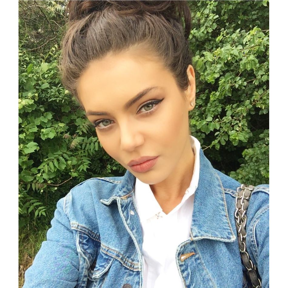 Cum a devenit faimoasă Cristina ICH? Bărbatul celebru care a ajutat-o să devină vedetă este cunoscut și peste hotare!