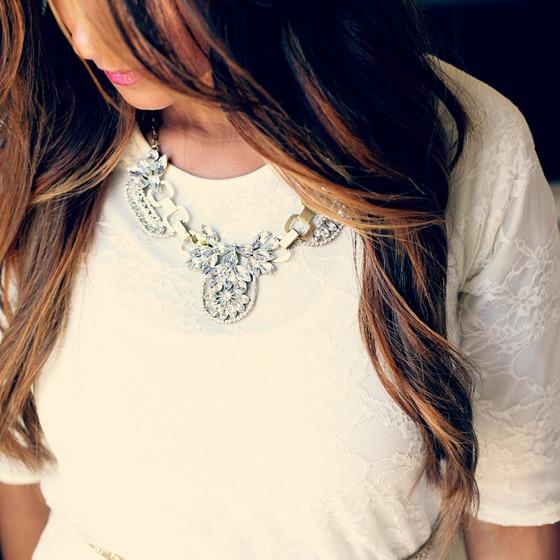 Cum sa porti dantela casual, la birou si la petrecere