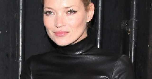 Kate Moss inca este dependenta