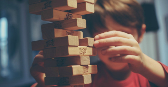 Cadouri pentru elevii premianți: 8 jocuri provocatoare