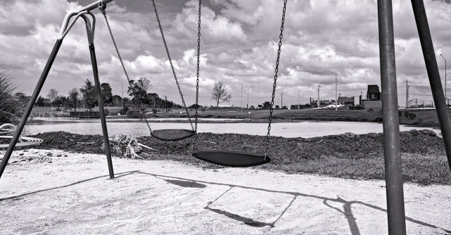 Cum scăpăm de trecutul care ne apasă? 6 etape esențiale 