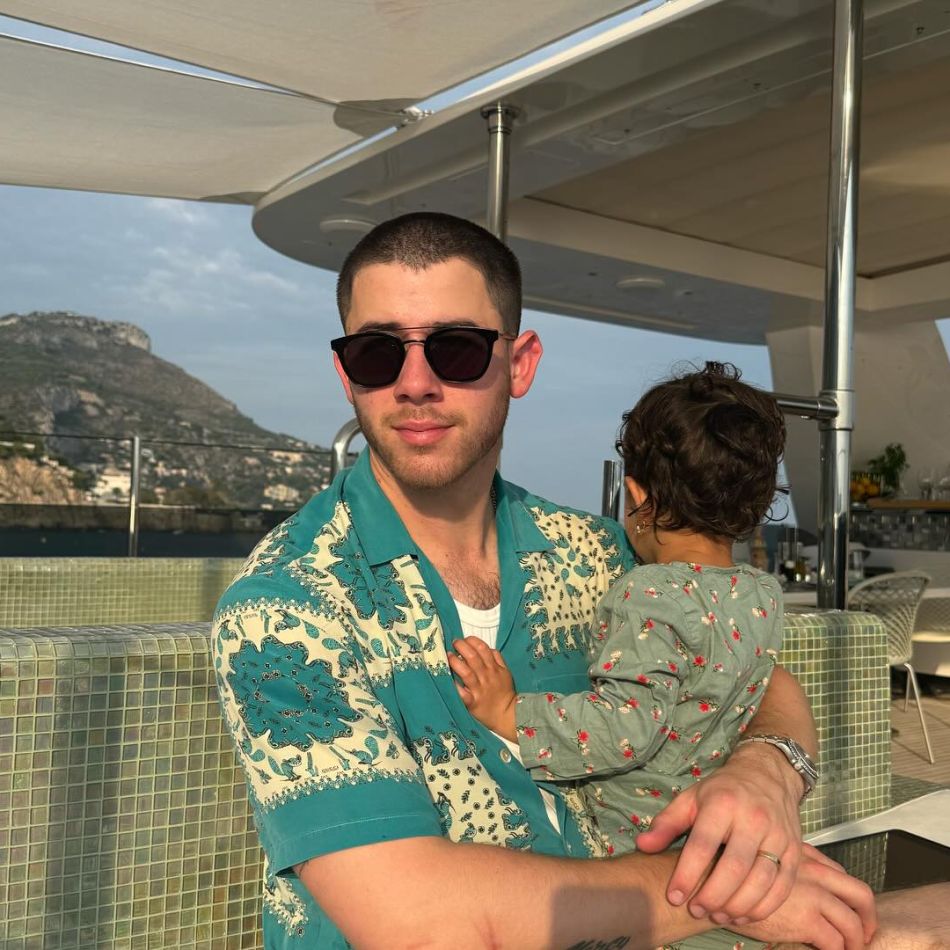 De ce a dispărut Nick Jonas de la Globurile de Aur. Artistul recunoaște: M-a lovit ca un pumn în stomac...