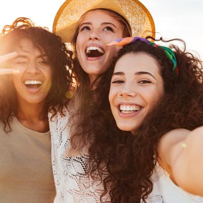 Ținute la modă pentru petrecerile de vară: ce merită să cumperi în Pepco?