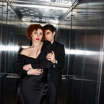 Aș fi făcut amor cu el în lift. Dar m-a respins cu respect și asta m-a dat peste cap