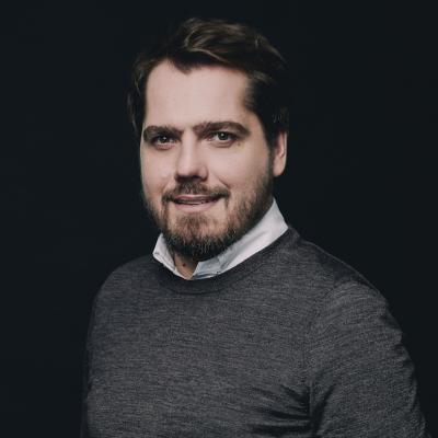 Gáspár György: Sufletele noastre pot fi la fel de sensibile ca sticla iar iubirea are forța de a le vindeca