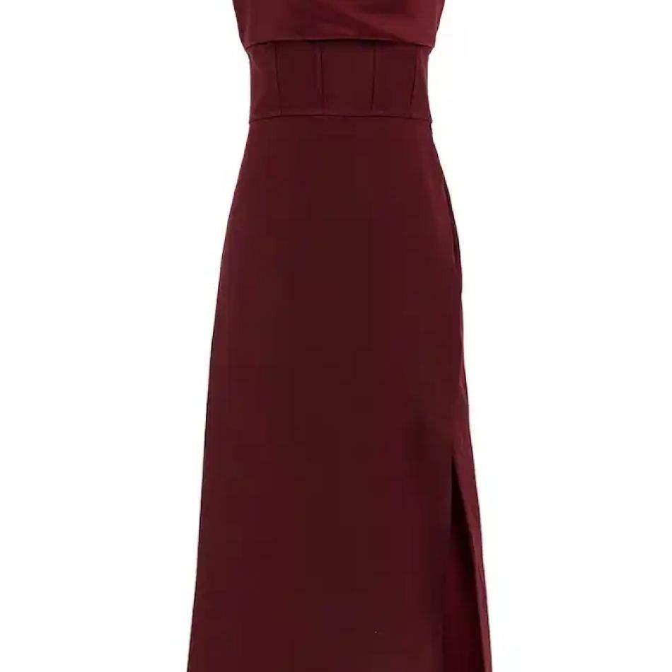 Cum integrăm nuanțele de roșu în ținute? 20 de piese vestimentare pentru anul 2024