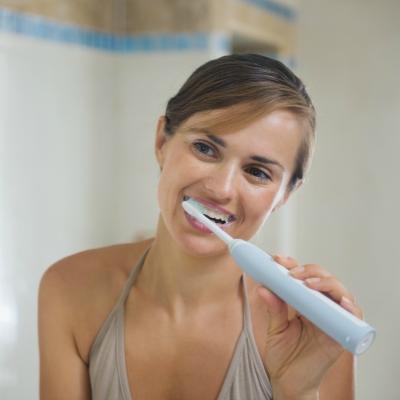 Periute electrice: 3 sugestii pentru ingrijirea avansata a dintilor tai