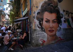 Sophia Loren și frumusețea naturală a unei epoci uitate: Când părul de pe corpul femeii nu era un scandal, ci o realitate